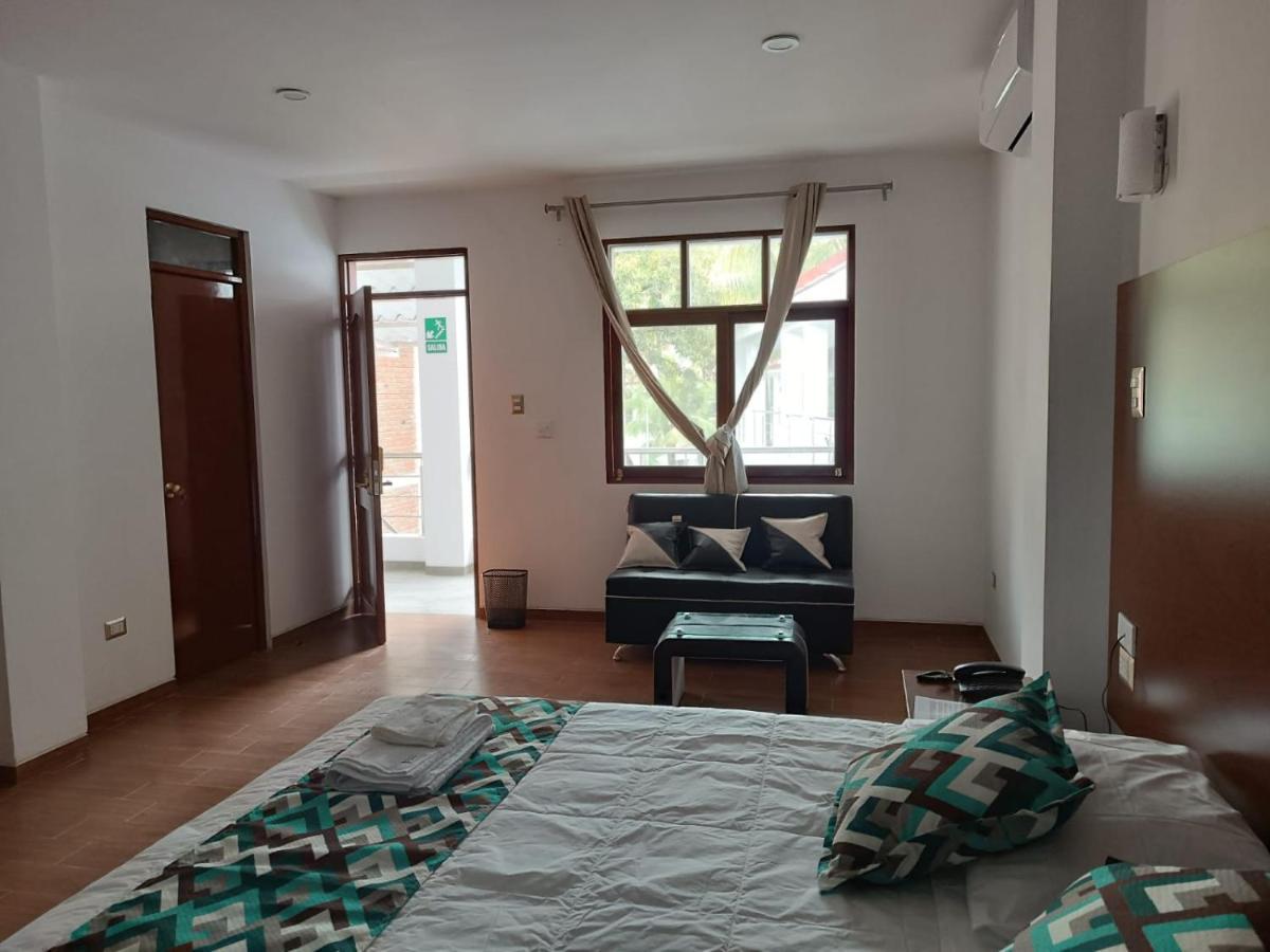 Hotel El Bosque Хаен Екстер'єр фото